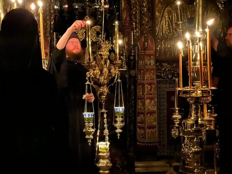 Πανηγυρική Αγρυπνία αυτή την ώρα στο Αγιον Ορος για τον Ευαγγελισμό – Γιορτάζουν οι Ι. Μ.Βατοπαιδίου και Φιλοθέου
