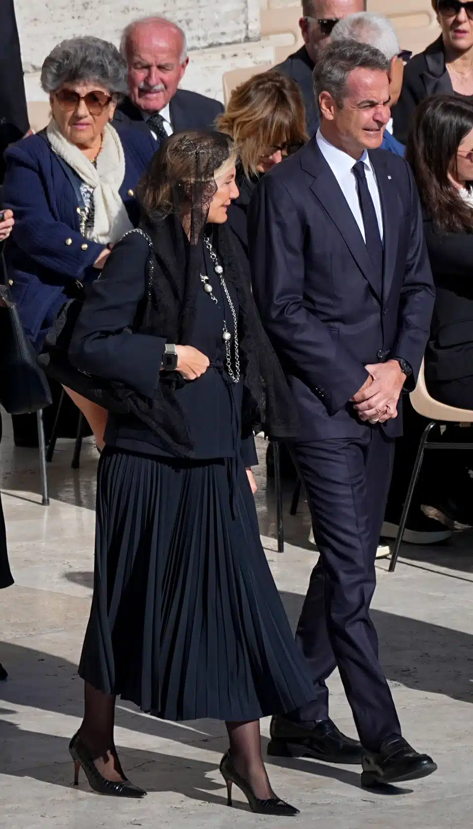 mitsotakis mareva pope.jpg