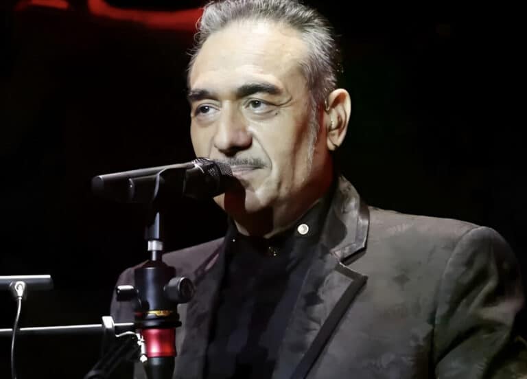 Νότης Σφακιανάκης: Αυτό είναι το μαγαζί που θα τραγουδήσει