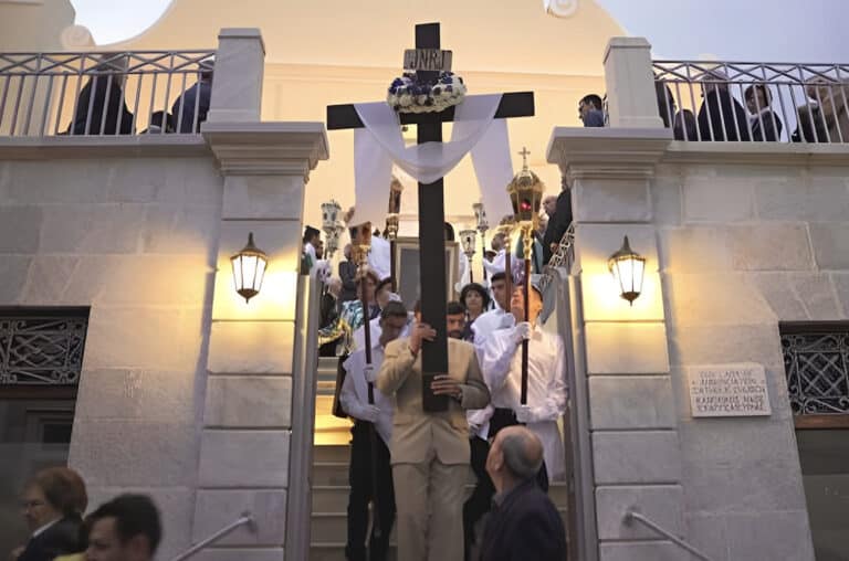 Μοναδικό φαινόμενο: Σε ποιο μέρος Ορθόδοξοι και Καθολικοί γιορτάζουν μαζί το Πάσχα