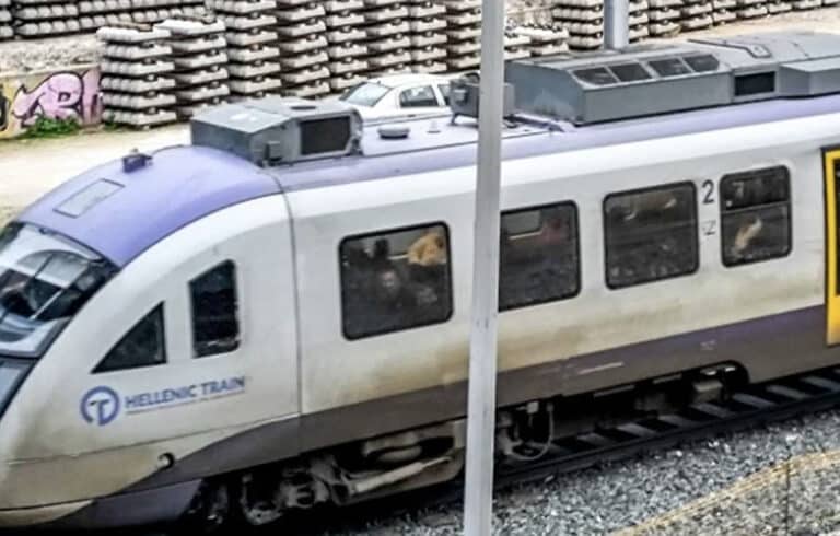 Ακινητοποιήθηκε συρμός του Προαστιακού γεμάτο επιβάτες