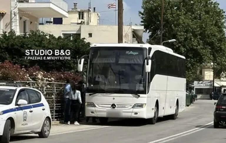 Οδηγός ΚΤΕΛ ξυλοκοπήθηκε γιατί κόρναρε σε οδηγό αυτοκινήτου – «Μου έριξε καφέ, με έβρισε και με χτύπησε»