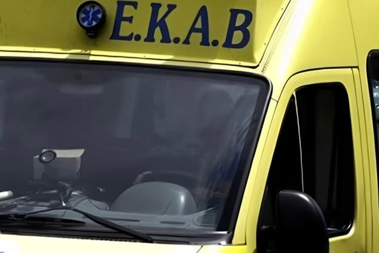 Σοκ: Σιδερένια πόρτα έπεσε και καταπλάκωσε παιδί