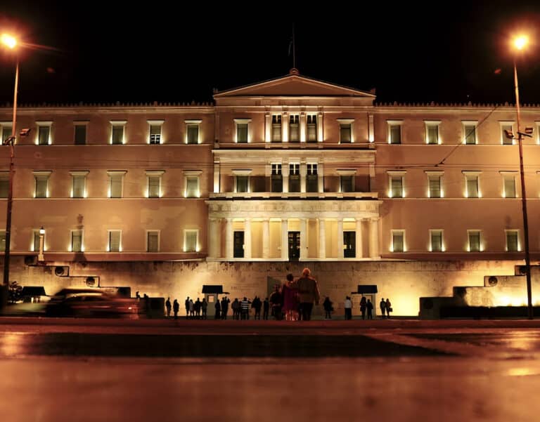Βρέθηκε ο άνδρας που έστειλε μήνυμα στο 112 για βόμβα στη Βουλή