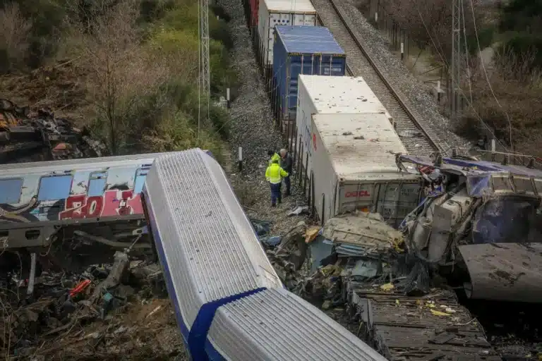 Τέμπη: Ο εφέτης ανακριτής απέρριψε και τη 2η αίτηση εκταφής θύματος