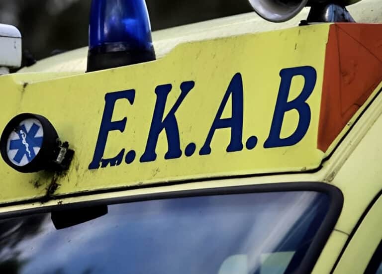 Tpαγωδία: Γυναίκα έπεσε από το μπαλκόνι ενώ άπλωνε ρούχα και σκοτώθnκε
