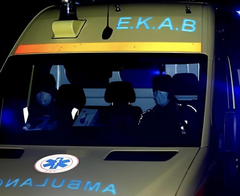 Σοκ: 45χρονη βρέθηκε κpεμασμένη μέσα στο σπίτι της από τους γονείς της