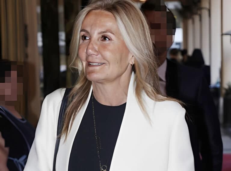 Η Μαρέβα Μητσοτάκη σε σπάνια οικογενειακή φωτογραφία με τα τρία παιδιά της