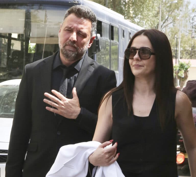 Δύσκολες ώρες για τον Μάνος Παπαγιάννης σήμερα – Μαθεύτηκε πριν λίγο