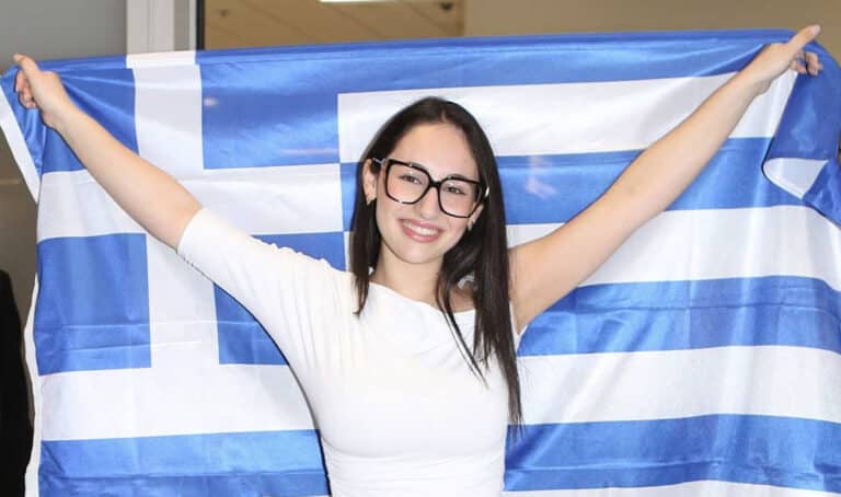 Σάλος σε δημοτικό σχολείο με δασκάλα που έβαλε να ακούσουν τα παιδιά την «Αστερομάτα» της Κλαυδίας