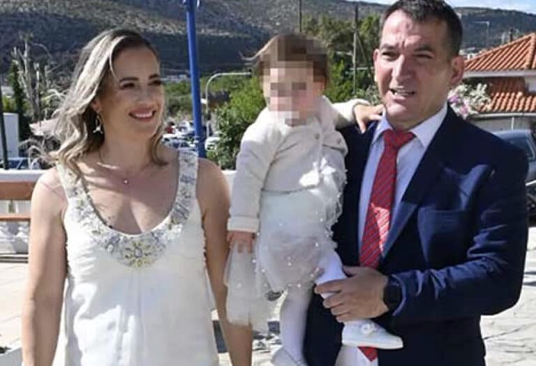 Πύρρος Δήμας – Αφροδίτη Σκαφίδα: Βάφτισαν σήμερα την κόρη τους – Οι φωτογραφίες και το όνομα που πήρε