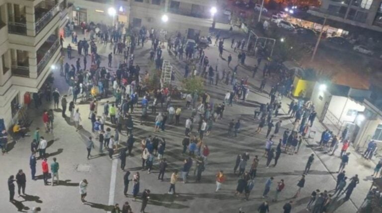 Σεισμός: Μία 14χρονη νεκρή και 69 τραυματίες στην Τουρκία από τα 5,8 Ρίχτερ ανοιχτά της Ρόδου