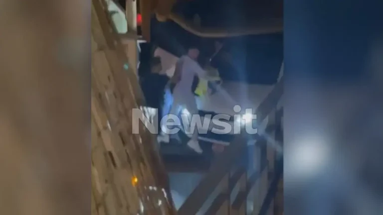 Επιβάτες αυτοκινήτου ξυλοκόπησαν εργαζόμενο καθαριότητας στην Αχαρνών γιατί τους εμπόδιζε το απορριμματοφόρο – Βίντεο ντοκουμέντο από τη στιγμή της επίθεσης