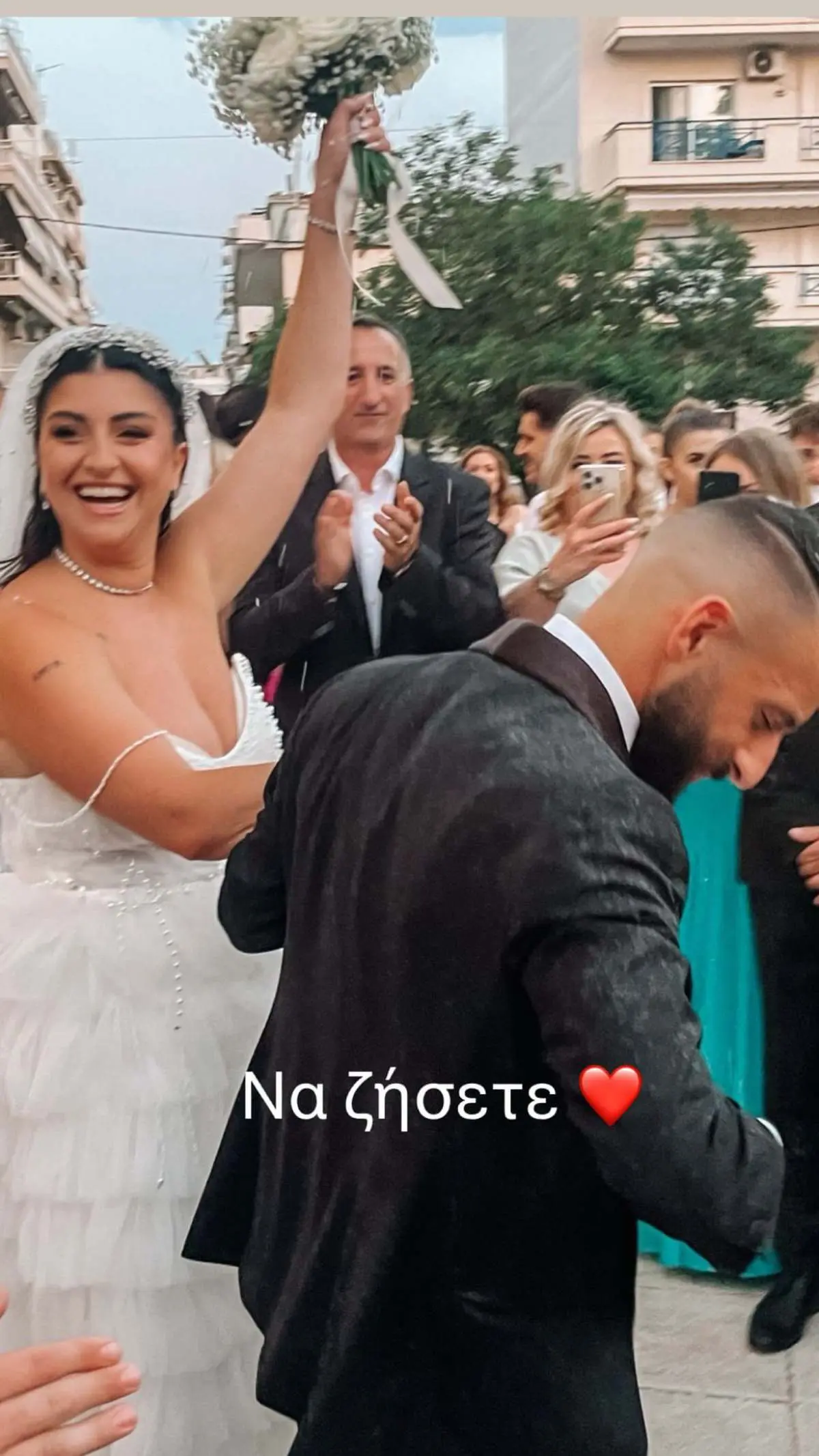 manos siopis 3.jpg