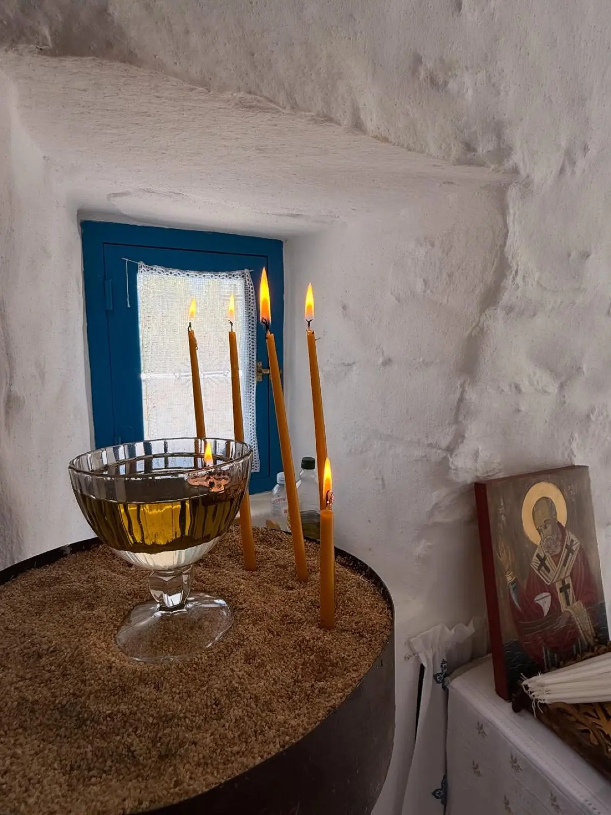 nansy antoniou mykonos ekklisaki.jpg