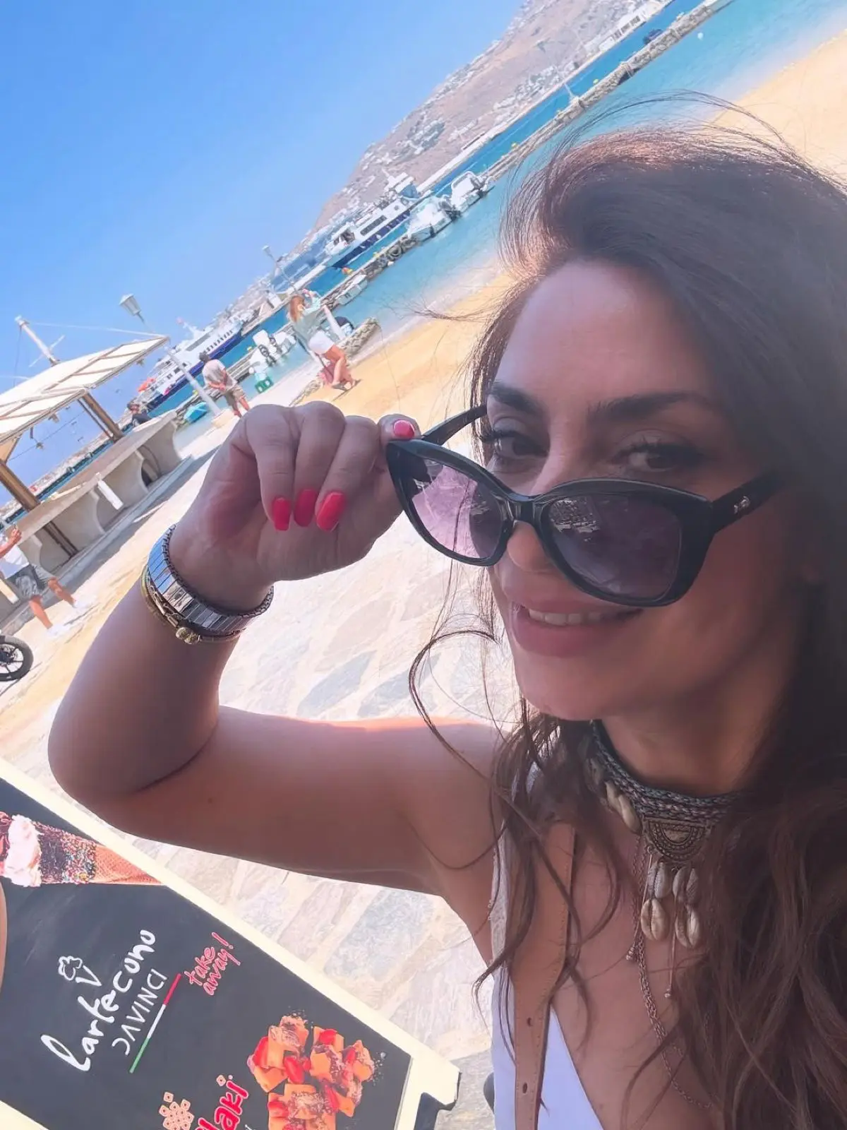 nansy antoniou mykonos.jpg