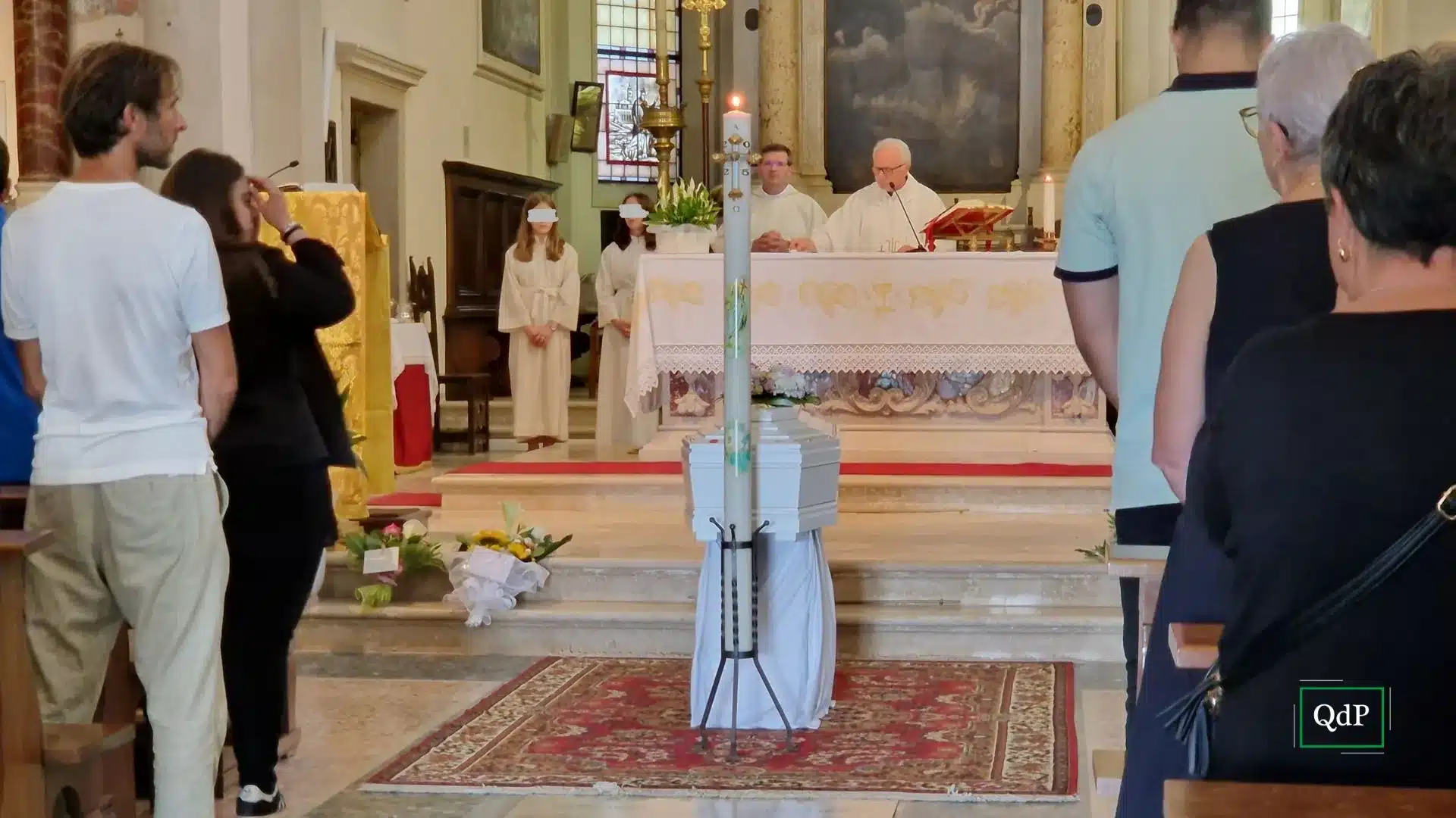 revinefuneraleviviana1.jpg