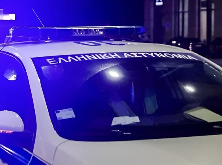 Tpόμος για 41χρονο: Συνελήφθη 24χρονος που άρπαξε τον σύντροφό του από τον λαιμό 