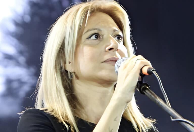 Καταπέλτης η Καρυστιανού σε βουλευτές: «Σας παρακαλώ πολύ…»