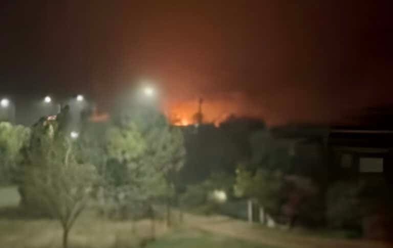 Αλεξανδρούπολη: Φωτιά σε δασική έκταση από κεραυνό κοντά σε σπίτια