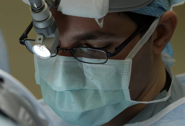 Χειροπέδες σε καρδιοχειρουργό που πιάστηκε επ’ αυτοφώρω  να παίρνει φακελάκι