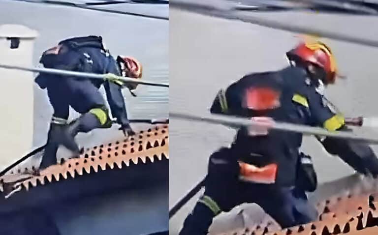 Παλαιά Φώκαια: Η συγκλονιστική στιγμή που ήρωας πυροσβέστης ανεβαίνει στη σκεπή φλεγόμενου σπιτιου με κίνδυνο τη ζωή του