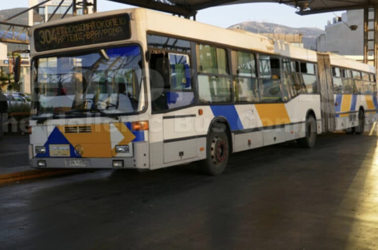 Τρόμος σε λεωφορείο της γραμμής Αεροδρόμιο – Σπάτα: Επιβάτης απείλησε με μαχαίρι άλλον επιβάτη