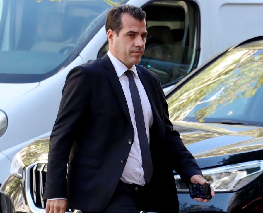 Πλεύρης: «Όποιος έρχεται παράνομα στην Ελλάδα, είτε θα επιστρέφει στη χώρα προέλευσης ή θα μπαίνει φυλακή» 3 stigmiotypo othonis 2025 06 30 18.35.29