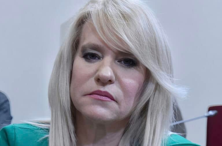 Θεοδώρα Τζάκρη: Εξελέγη αντιπρόεδρος του κόμματος Κασσελάκη – Η ανάρτησή της