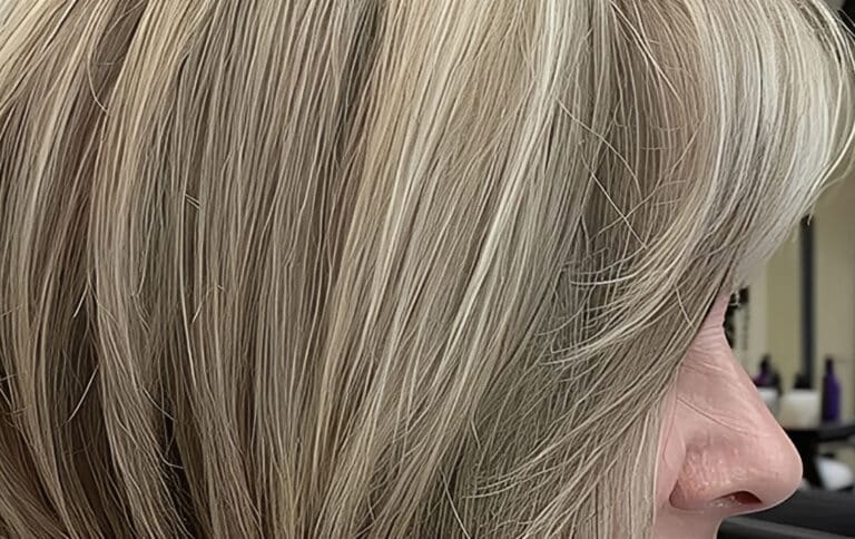 Αυτή είναι η πιο κολακευτική τάση στα μαλλιά για τις γυναίκες άνω των 60