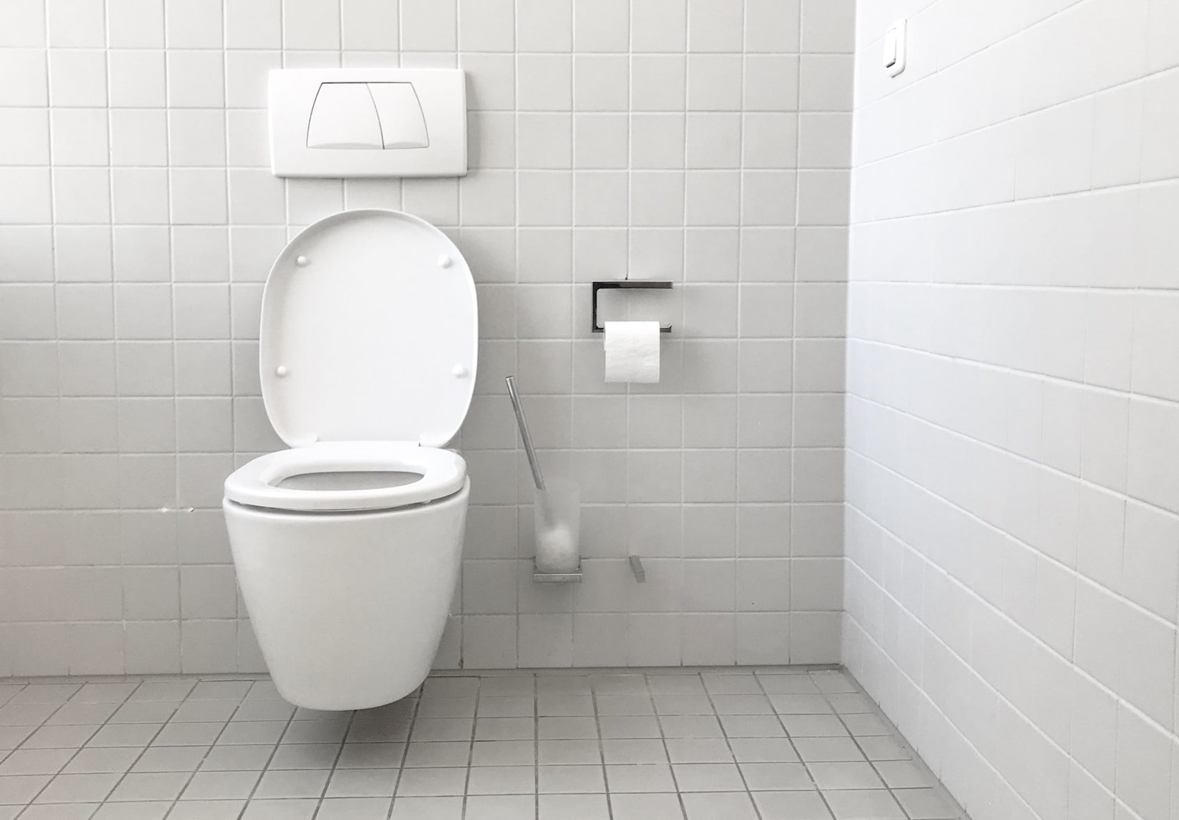 Το κóλπο που κάνουν στα ξενοδοχεία για να μυρίζει πάντα ωραία η τουαλέτα: Ρίξτε αυτό το μείγμα στη λεκάνη σας 1 1 70