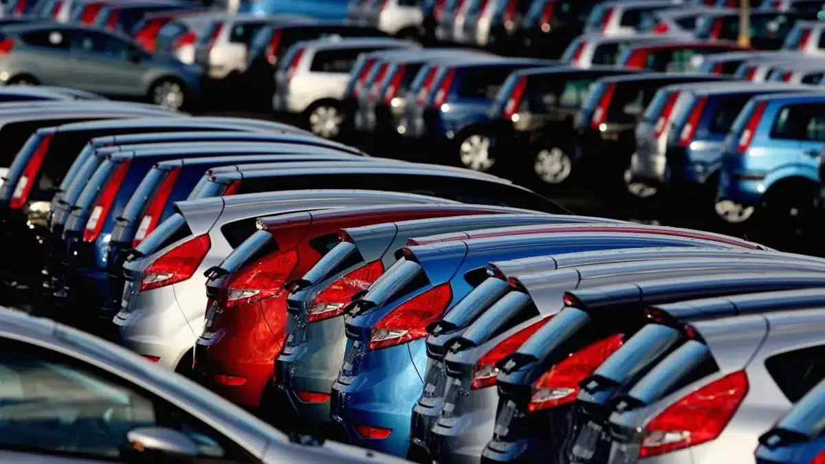 240411133414 poliseis car sales
