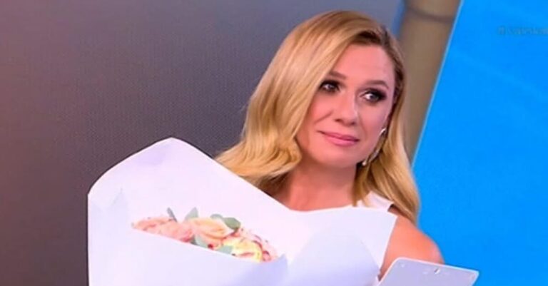 Κατερίνα Καραβάτου: «Πάγωσε» με την on air έκπληξη στο πλατό – «Μου κάνετε πλάκα;»