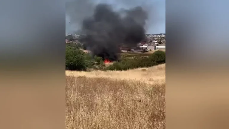 EKTAKTO ΝΕΑ ΜΕΓΑΛΗ ΦΩΤΙΑ ΣΤΗ ΧΩΡΑ ΜΑΣ – ΣΗΚΩΘΗΚΑΝ ΕΝΑΕΡΙΑ –  ΟΙ ΦΛΟΓΕΣ ΣΤΑ ΣΠΙΤΙΑ