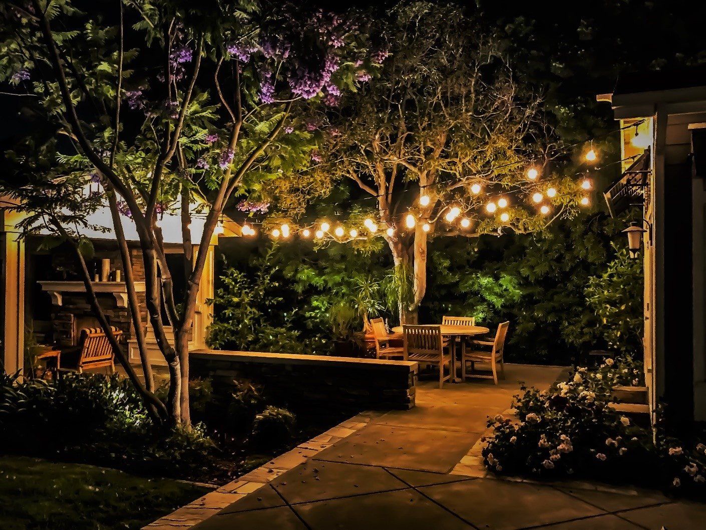 bistro lights image concept