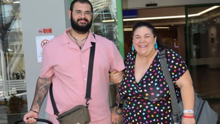 Αφροδίτη Γεροκωνσταντή: Πήρε εξιτήριο από το μαιευτήριο – Στο πλευρό της ο σύζυγος της Τζιμ Γεωργαντής