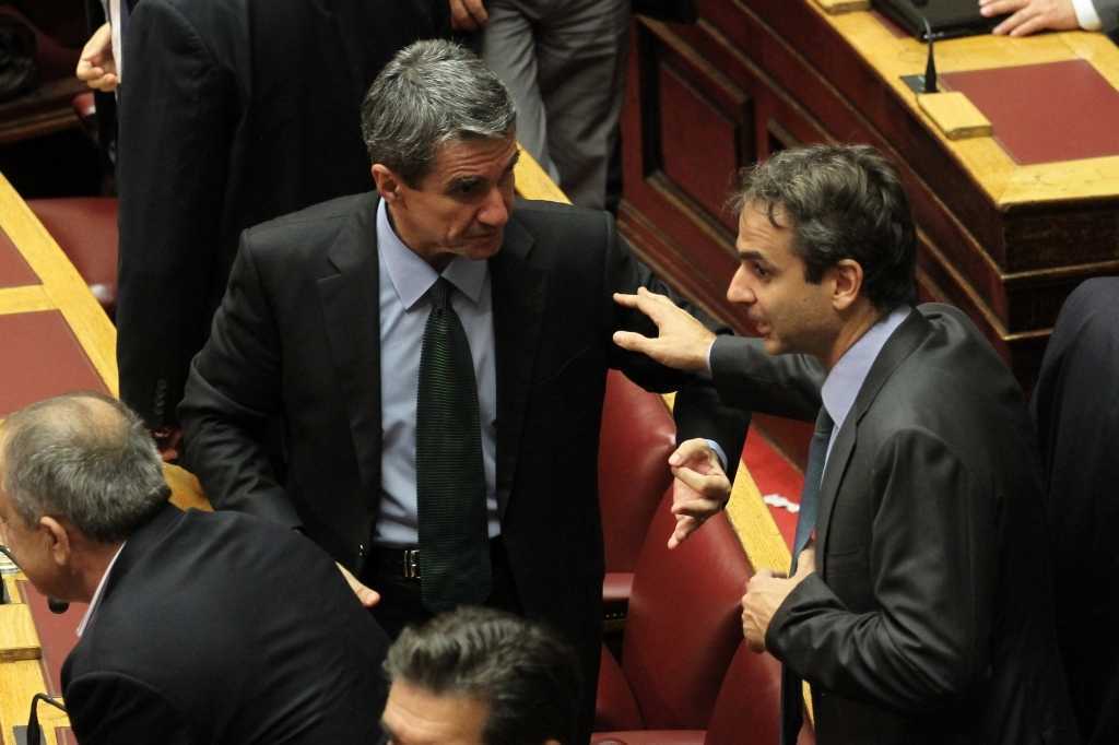 mitsotakis loverdos aftodioikisi1