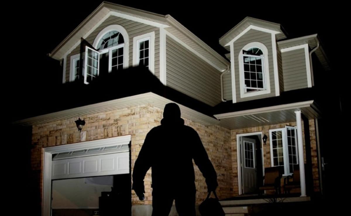 secure your home from burglars robberies 01
