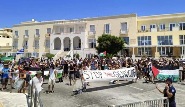 Σύρος: «Μπλόκο» σε κρουαζιερόπλοιο που μετέφερε τουρίστες από το Ισραήλ