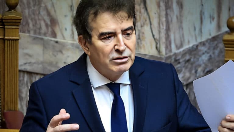 Χρυσοχοΐδης: «Θα συλλαμβάνεται όποιος επιχειρεί να εμποδίσει πολίτες τρίτων χωρών να εισέλθουν νόμιμα στη χώρα»