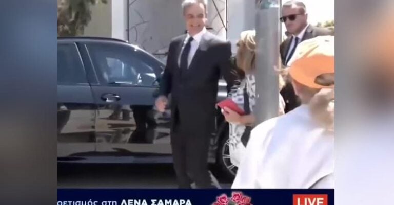 Παραλίγο γκάφα Μητσοτάκη – Το «έσωσε» την τελευταία στιγμή