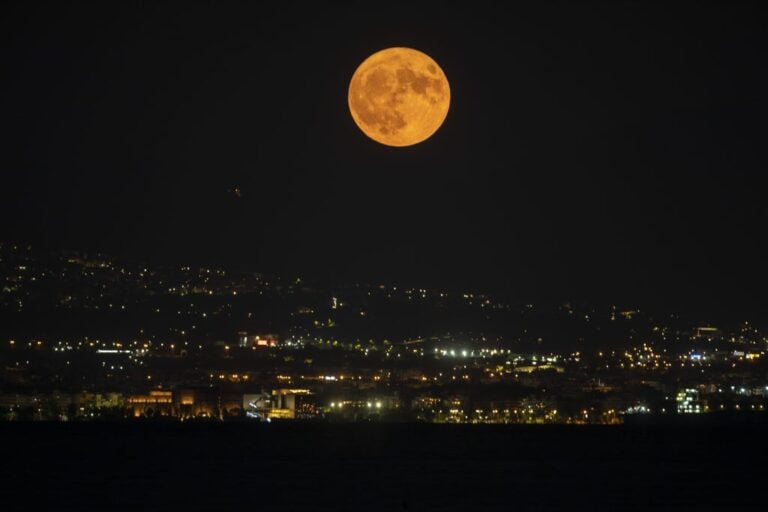 Πότε «πέφτει» η Αυγουστιάτικη πανσέληνος – Ποια ζώδια επηρεάζονται περισσότερο