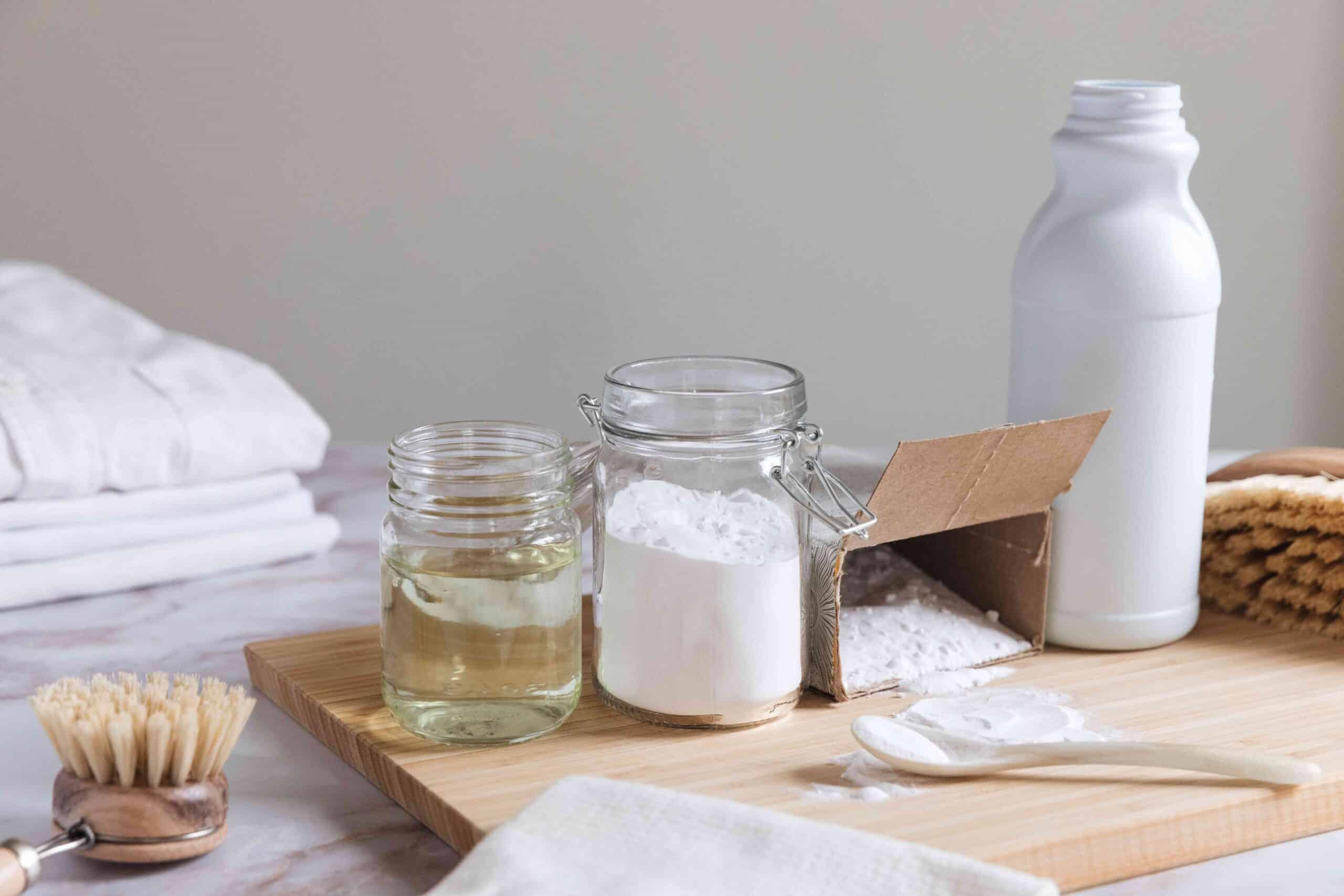 bleach or baking soda white clothes 1900681 01 fda741d77e6f441982eba7b537f93fc0 scaled