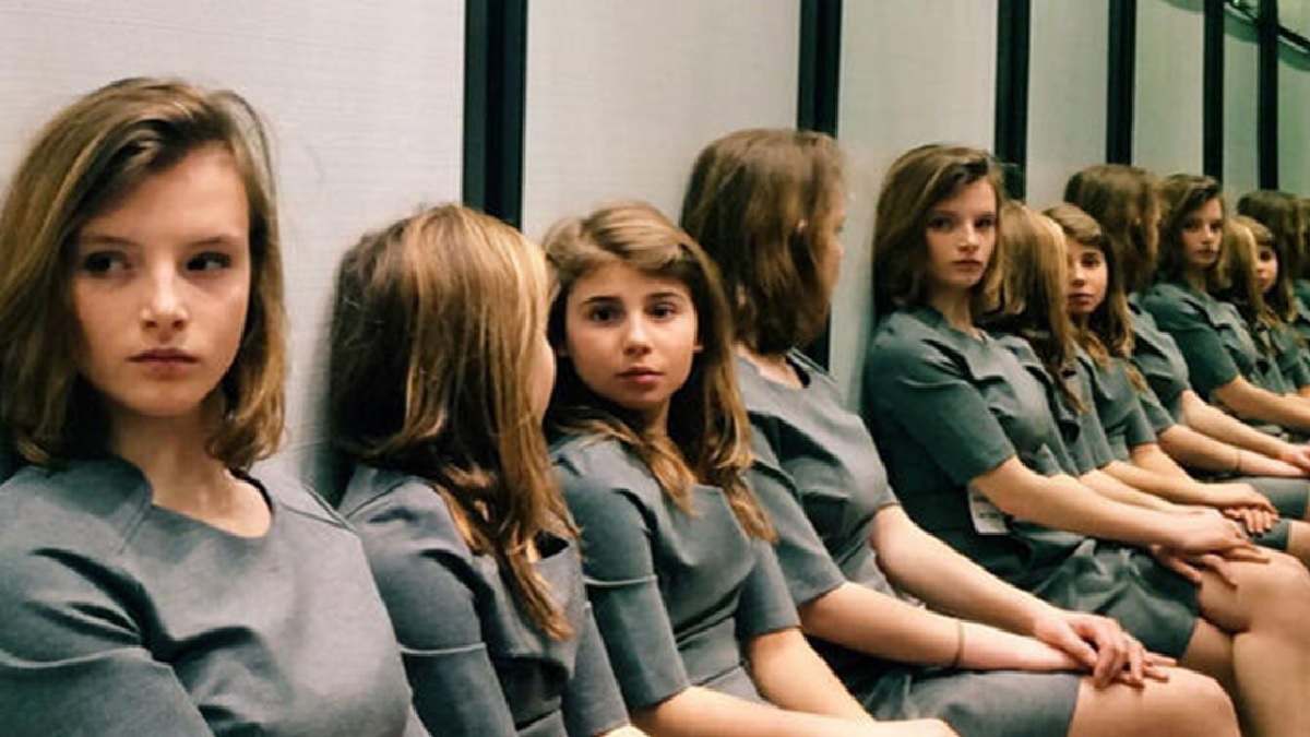 how many girls are there in the picture brain teaser optical illusion compressed