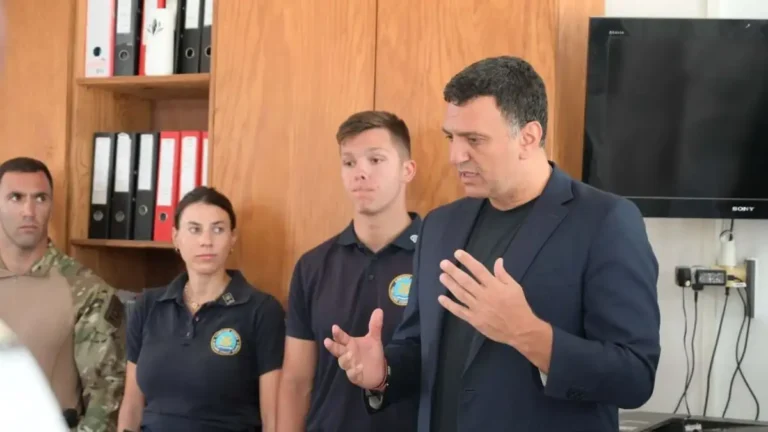 Συγχαρητήρια Κικίλια στο Λιμενικό για την εξιχνίαση της υπόθεσης του νεκρού κοριτσιού στο Παλαιό Φάληρο