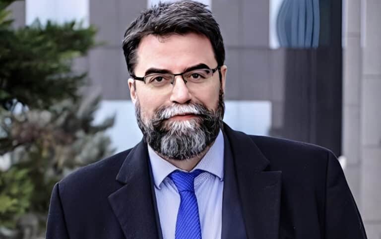 Βασίλης Οικονόμου: «Ήταν μεγάλης ηλικίας ο άνθρωπος που κάηκε ζωντανός στη Κερατέα»