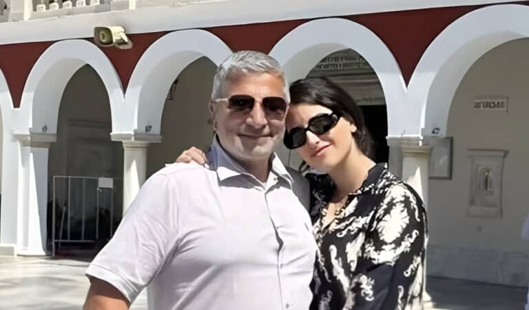 Γιώργος Πατούλης – Νάνσυ Κοιλού: Το φωτογραφικό άλμπουμ από την Νάξο με τον γιο τους! «Μερικές μέρες ξεκούρασης με την οικογένεια»