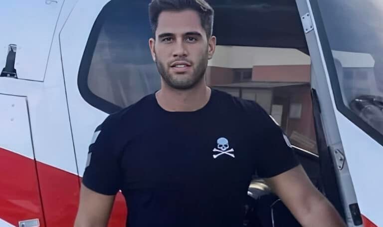 «Σε μία δουλειά βγάζω 10.000 τον μήνα, στην άλλη 1.000 εupώ» – Οι διάλογοι που «έκαψαν» τον πρώην αστυνομικό Βαγγέλη Μπαταρλή
