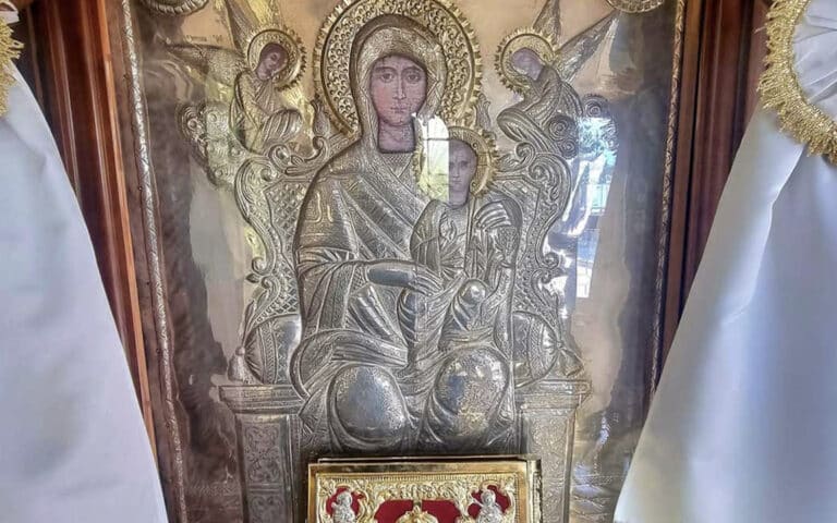 Πως πρέπει να πηγαίνουμε στην εκκλησία που είναι καθαρότατο παλάτι του βασιλέως
