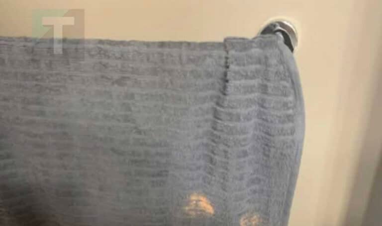 Η αλήθεια για τους πορτοκαλί λεκέδες στις πετσέτες που δεν φεύγουν